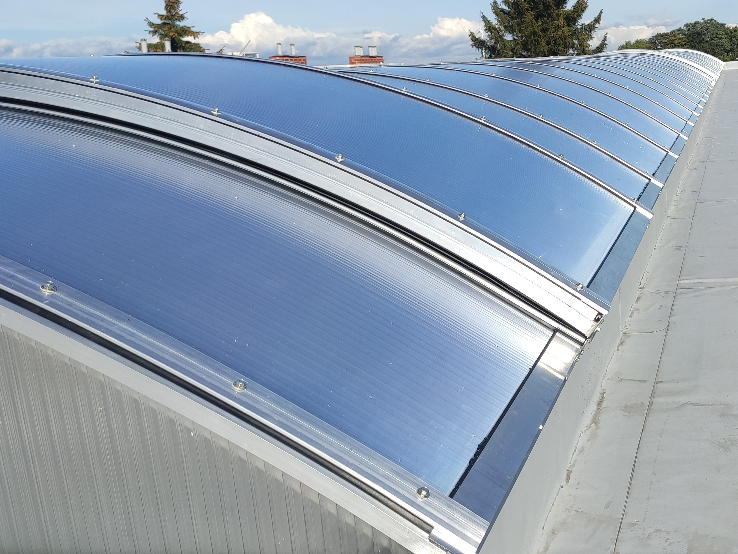 Świetliki dachowe jednospadowe