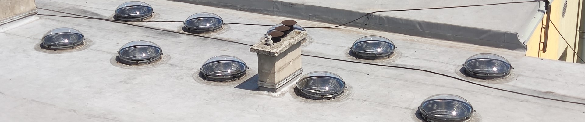 Świetliki kopułkowe