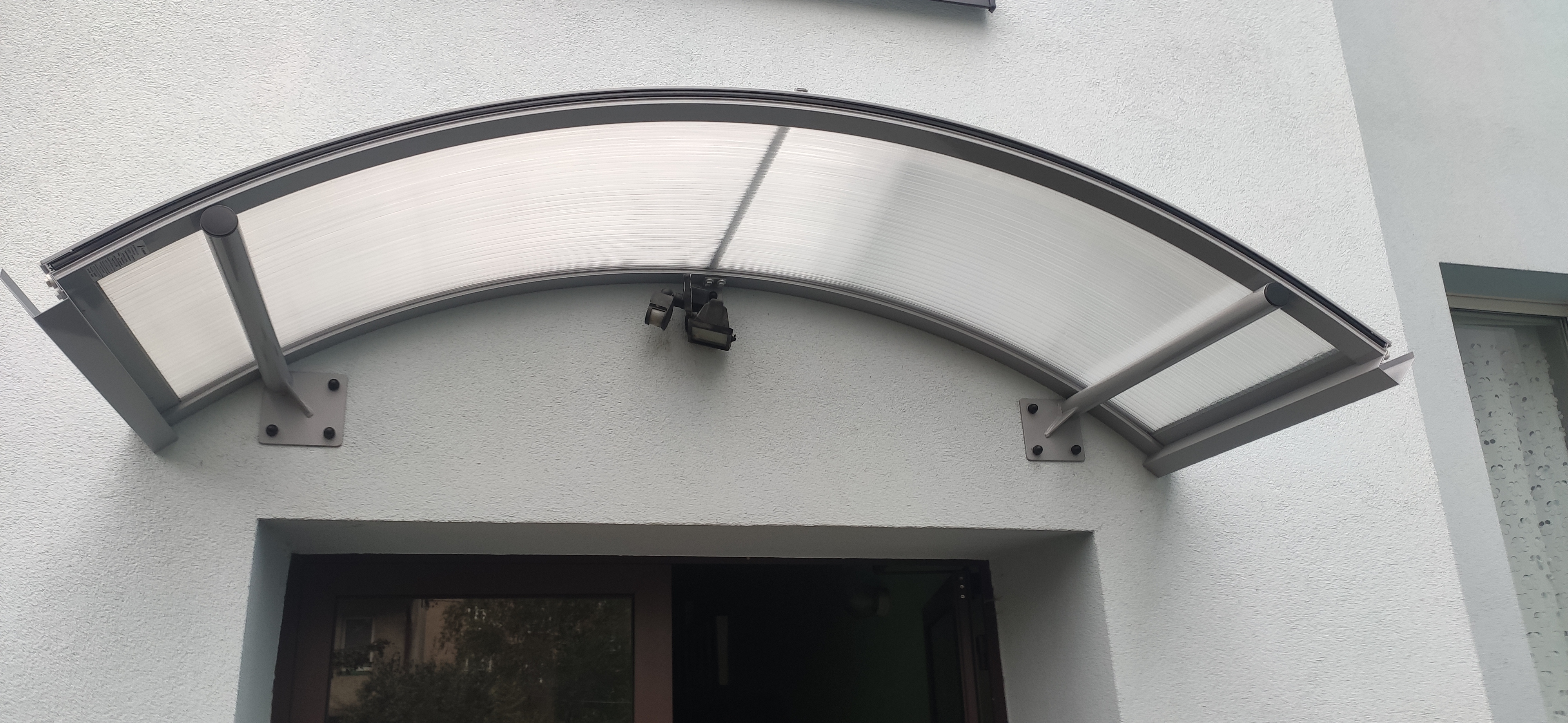 Zalety daszków i zadaszeń PC Partners