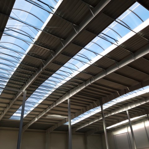 Widok z dołu na klapy dymowe