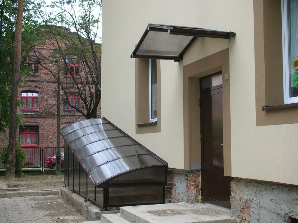 Zadaszenia wejść do piwnicy