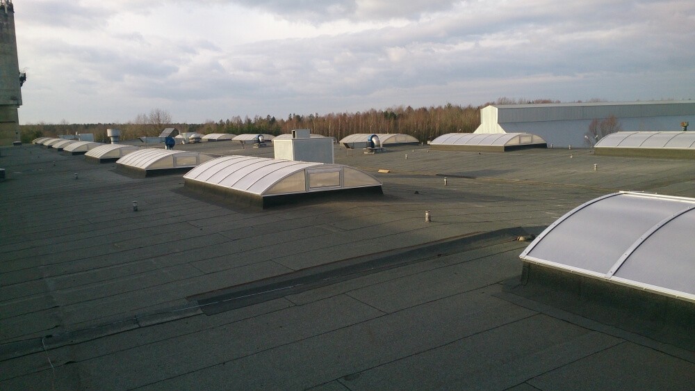 63_1656506032swietliki dachowe na budynku przemyslowym katowice 1656506032